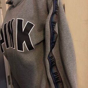 pink hoodie​